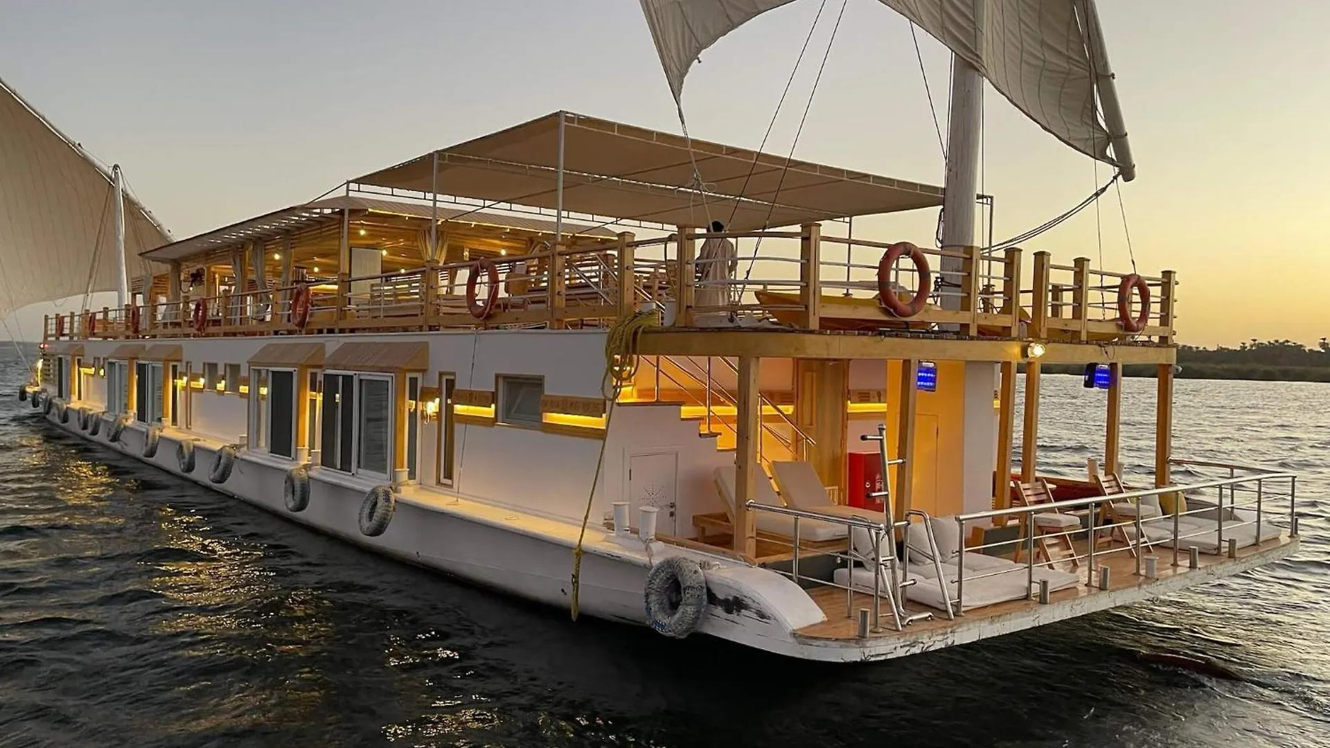 Safiya,Dahabiya Nile Sailing - Luxor To Aswan, Every Monday-5 Days- 4 Nights Botel